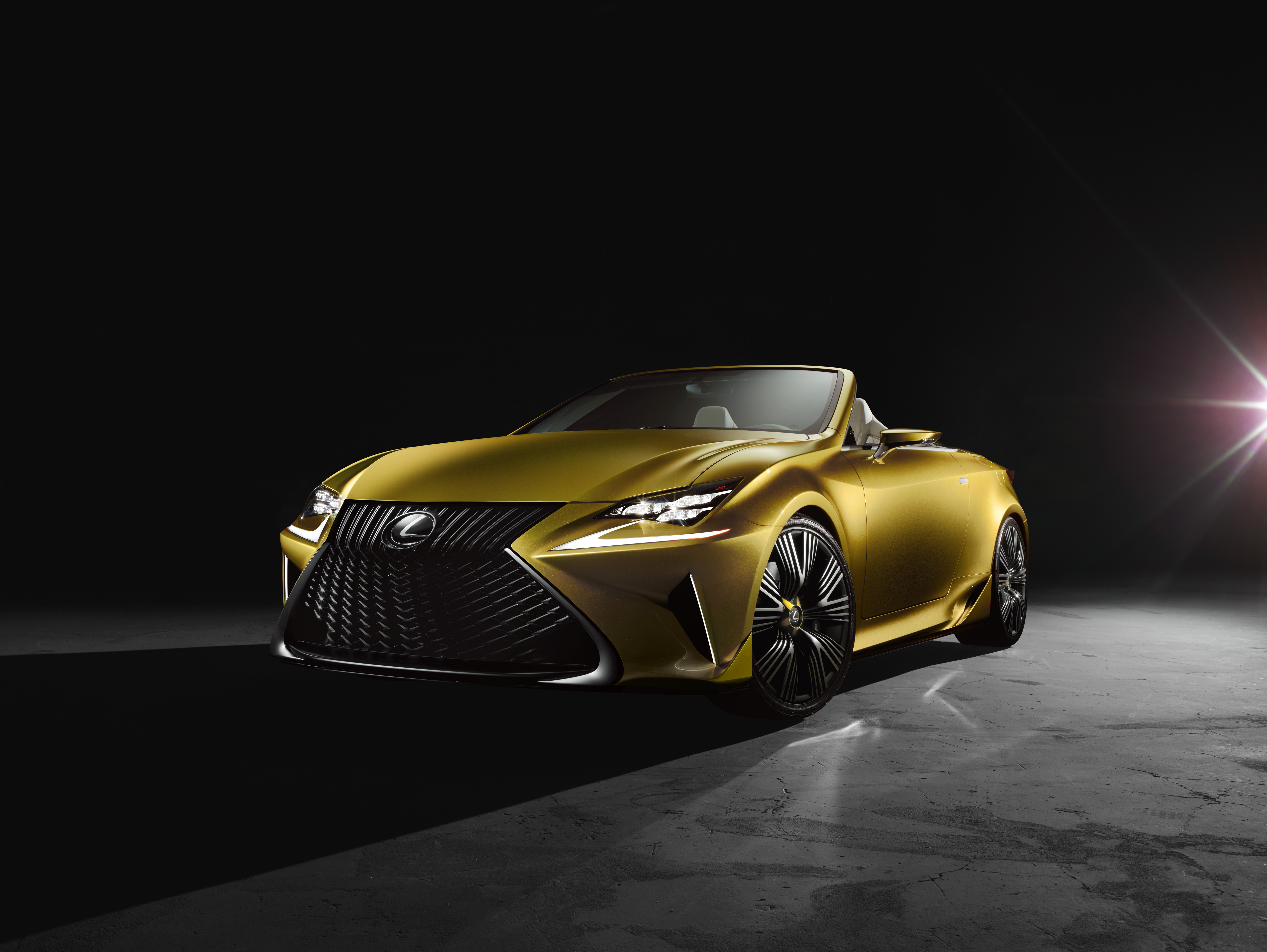 LEXUS様 Lexus LF-C2 Concept Dazzles At The 2014 Los Angeles Auto Show With