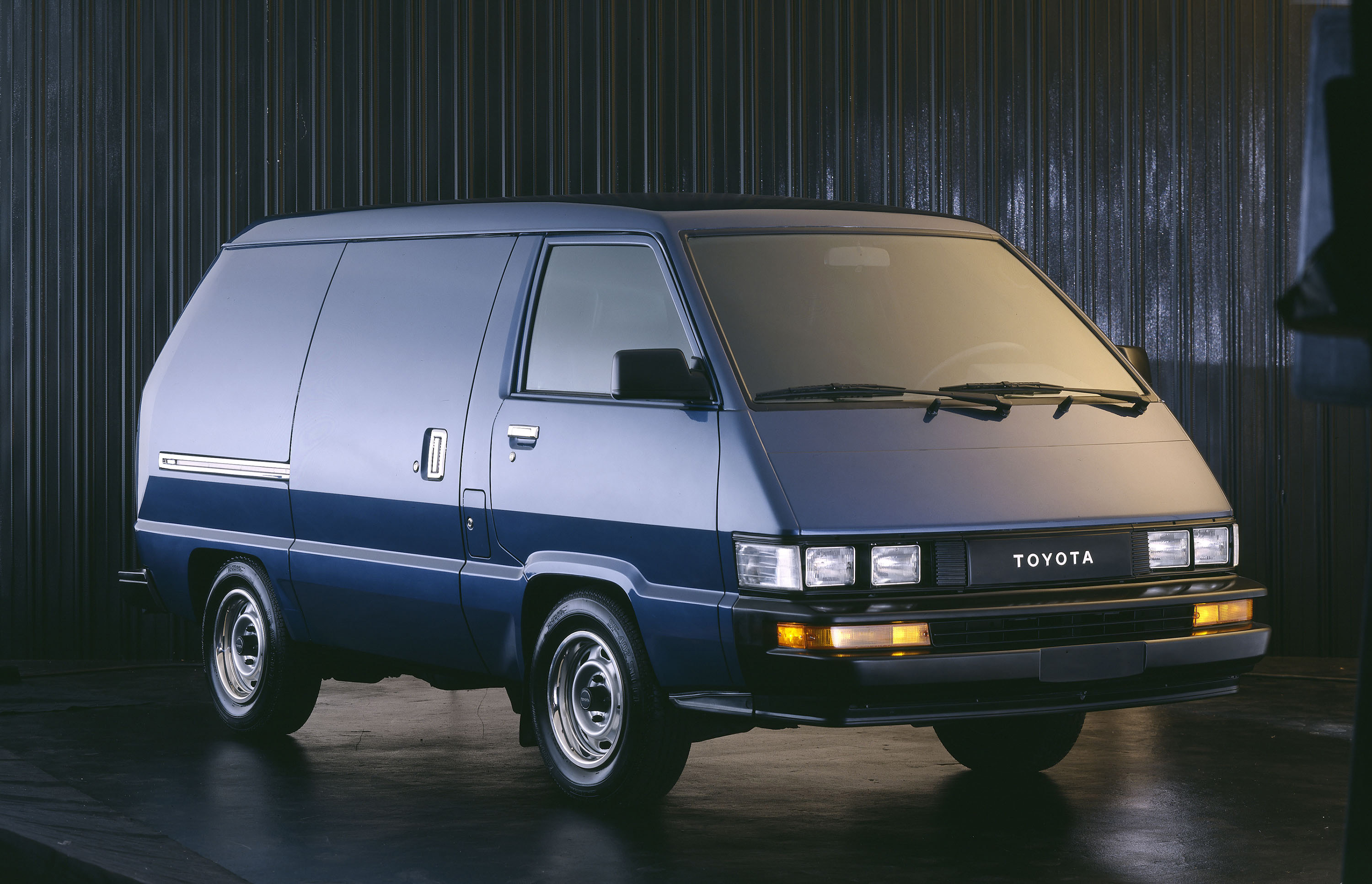 1988 toyota sale minivan