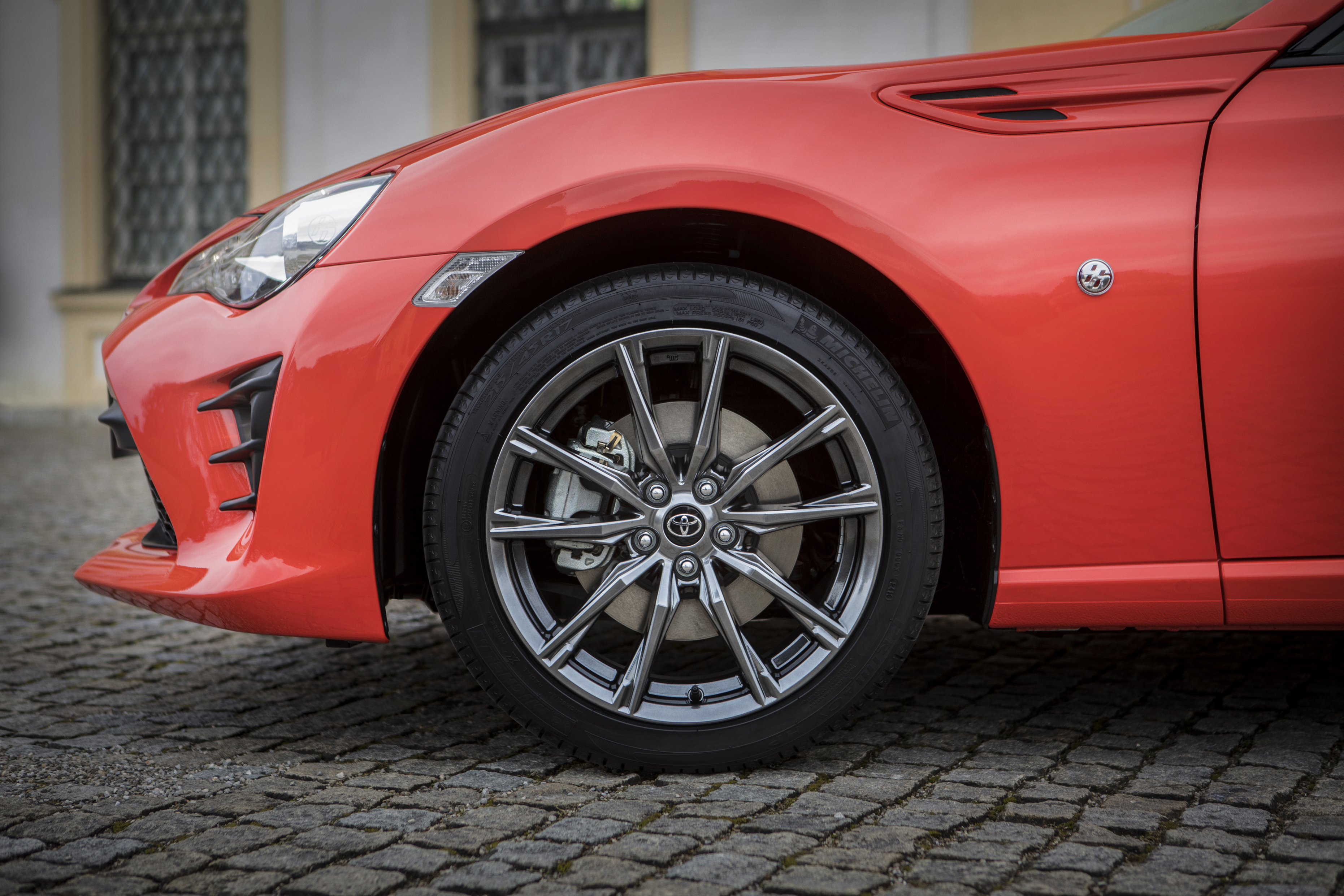 Toyota Injects Style and Technology in 2017 Toyota 86 Special Edition