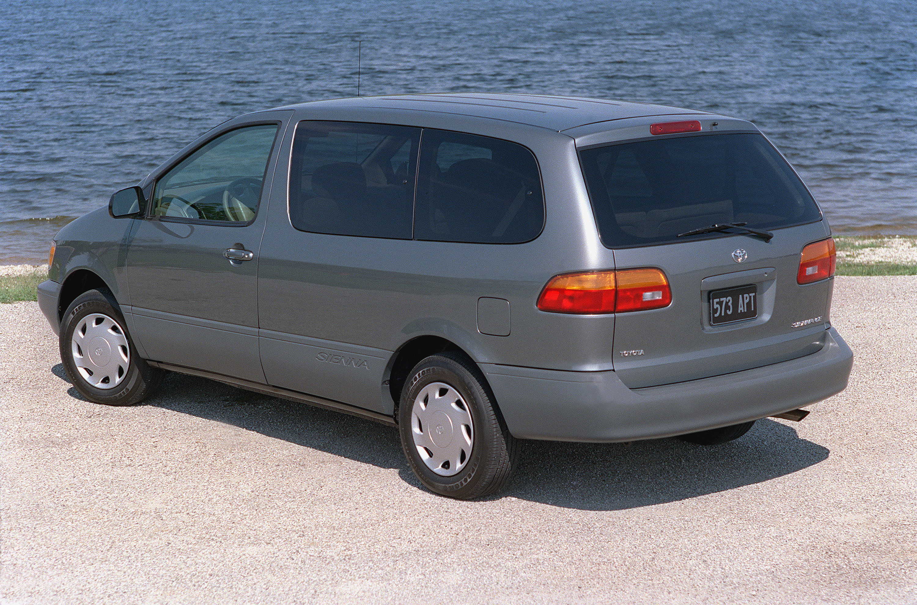 1998 Toyota Sienna Le 1998 Toyota Sienna Le