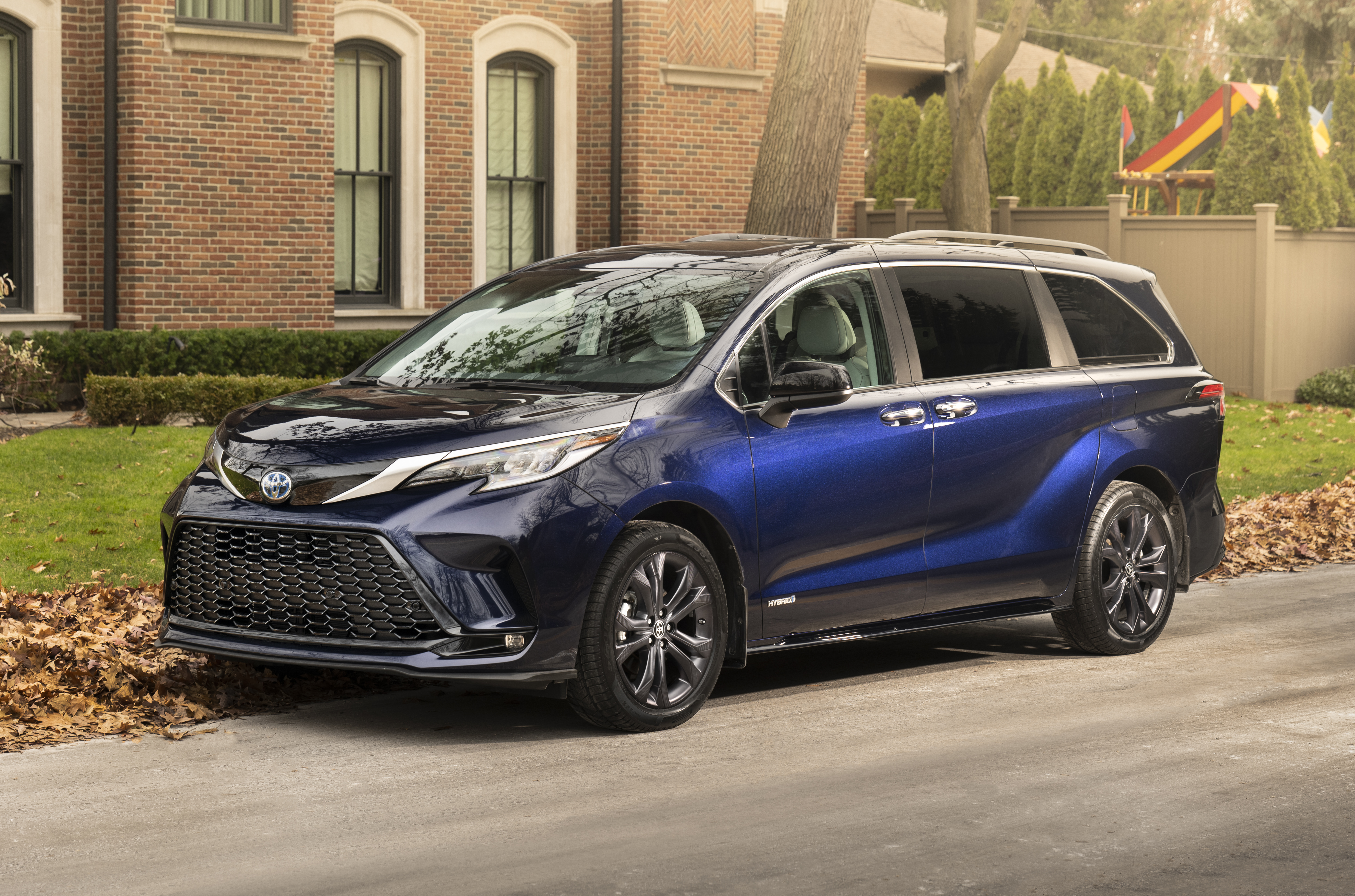 Live Your Life In Style, With The 2022 Toyota Sienna